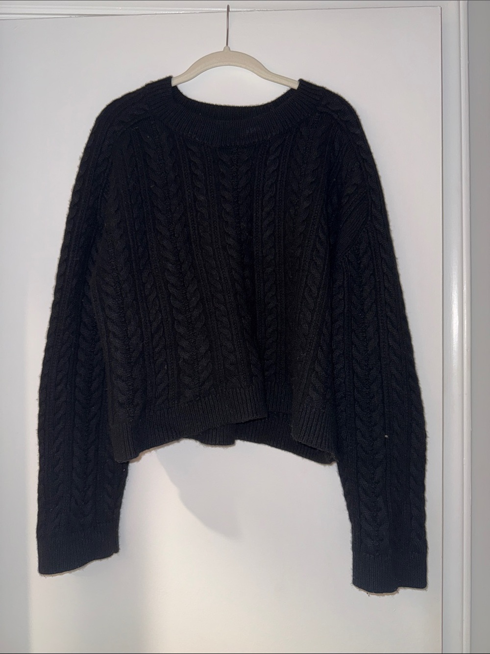 Aritzia The Group Women’s 100% Wool Cable Knit Crewneck Sweater Black Size S